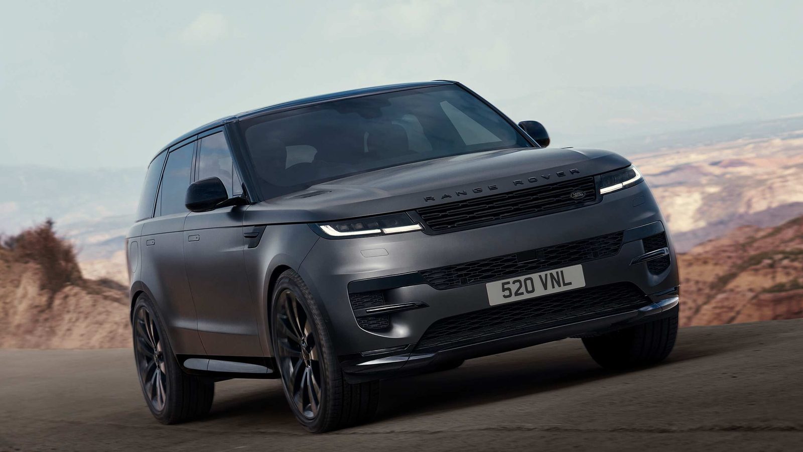 Land Rover Range Rover Sport PHEV Global 2022 - exterior, front three quarter desert, Global/UK reference market