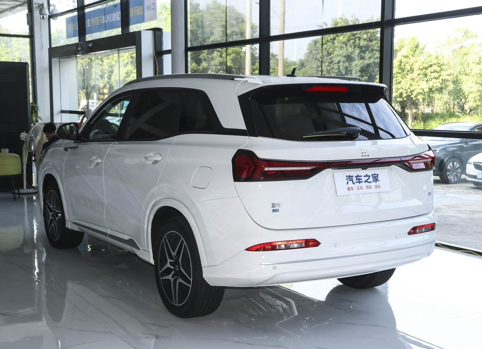 Landian E5 PHEV 2024 - exterior, rear three-quarter view, China market