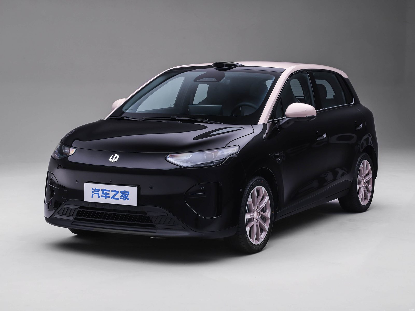 Leapmotor A05 / A05s EV - exterior, front three quarter live, China market