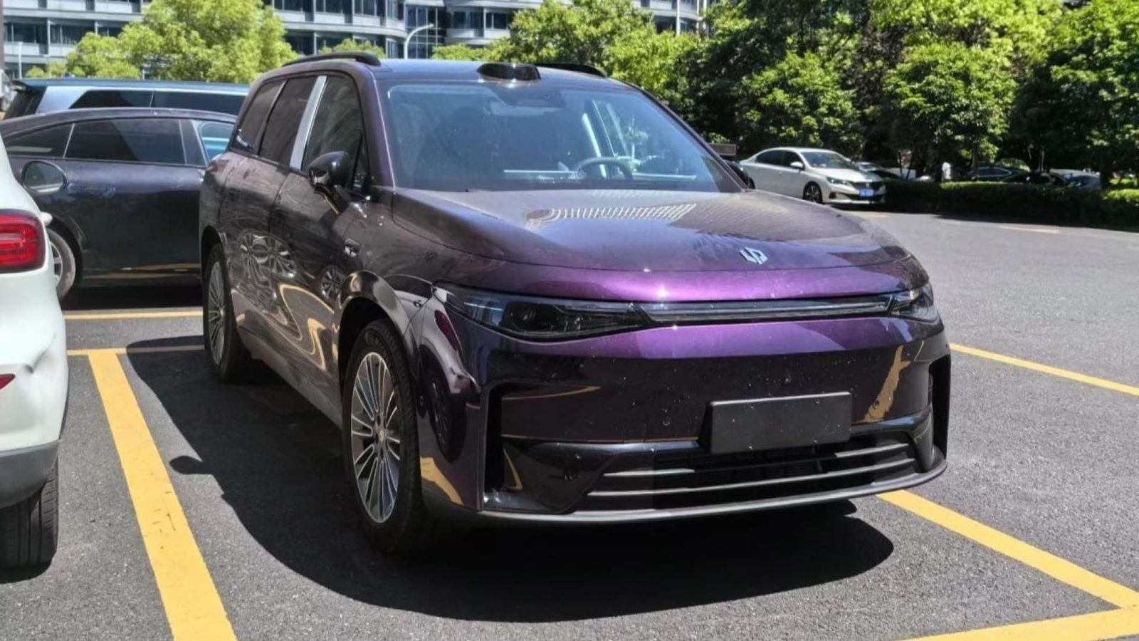 Leapmotor C16 BEV 2025 — экстерьер, вид спереди 3/4, рынок internal_mvp