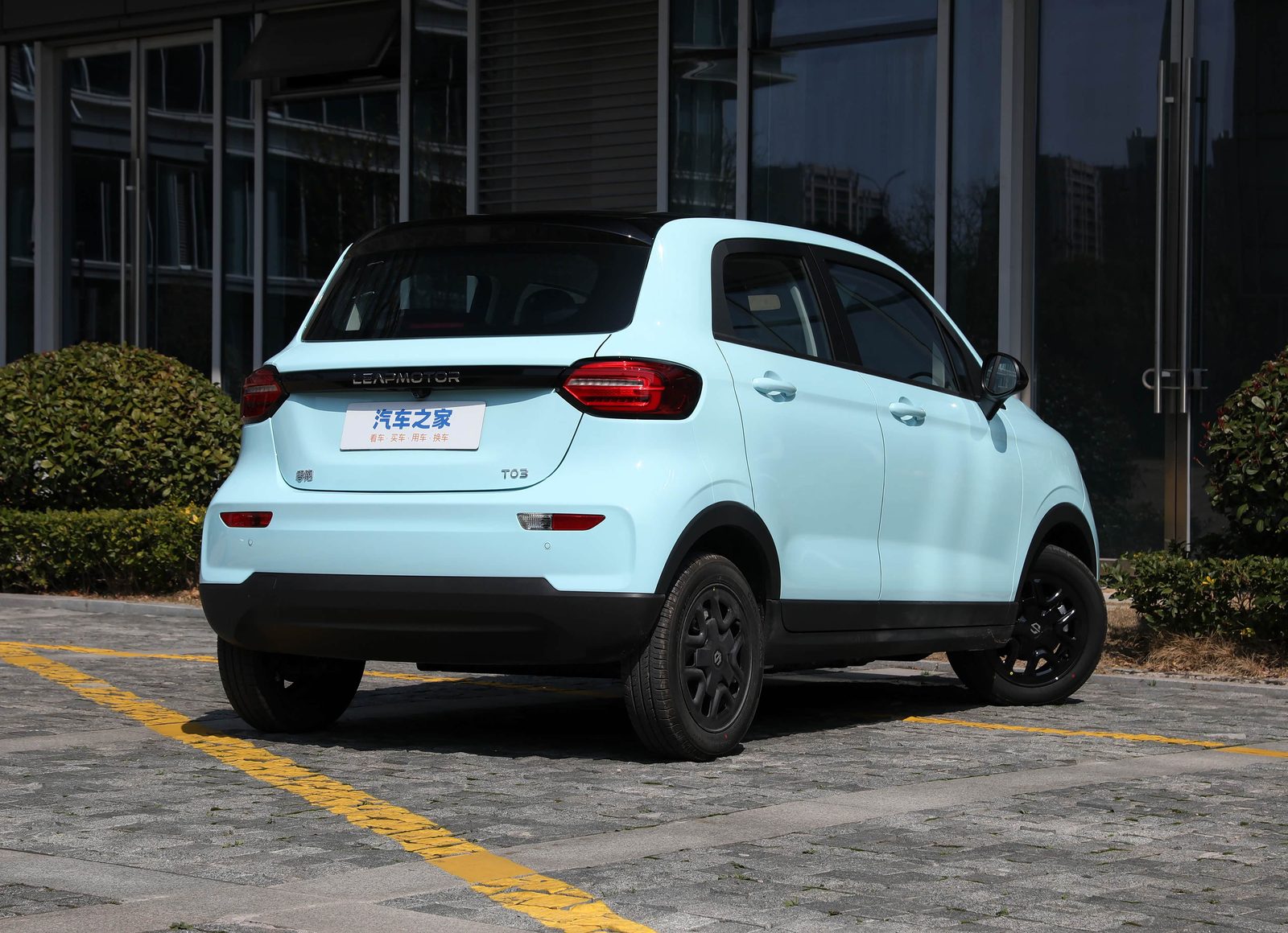 Leapmotor T03 2025 - exterior, rear 3q alt, China market