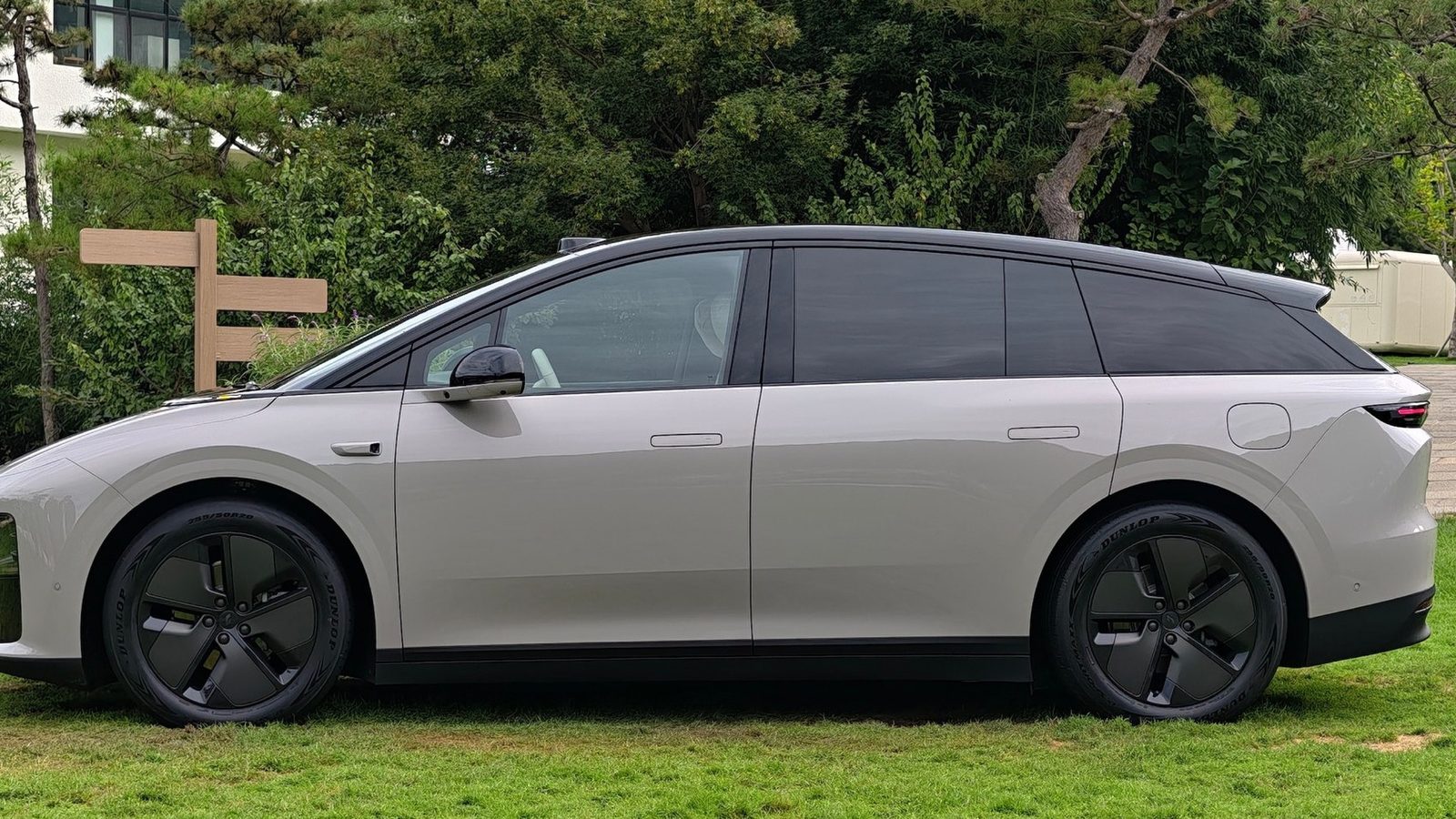Li Auto i6 2025 - exterior, side view