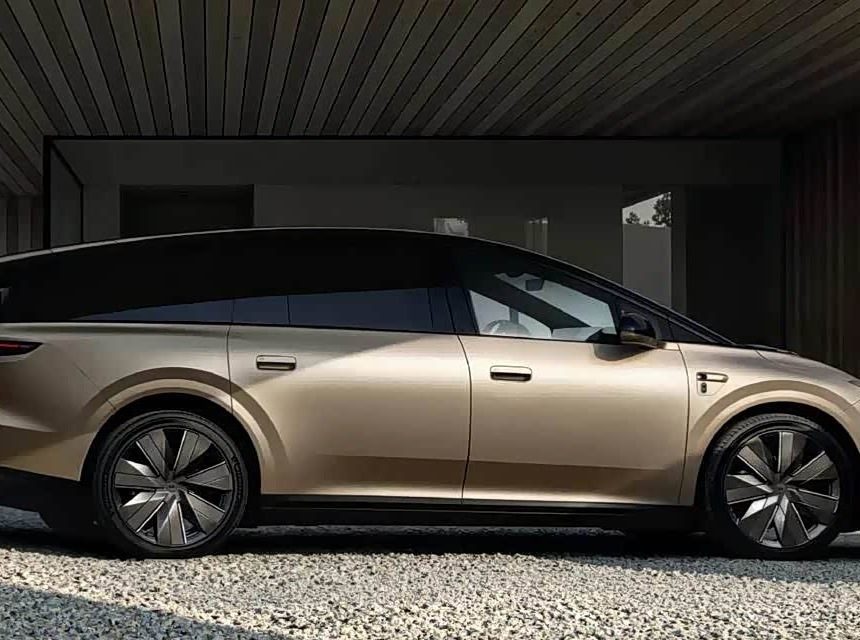 Li Auto i9 EV - exterior, side body detail, China 2026 filing / prelaunch market