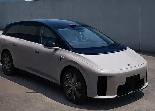 Li Auto i9 EV - exterior, front body detail, China 2026 filing / prelaunch market