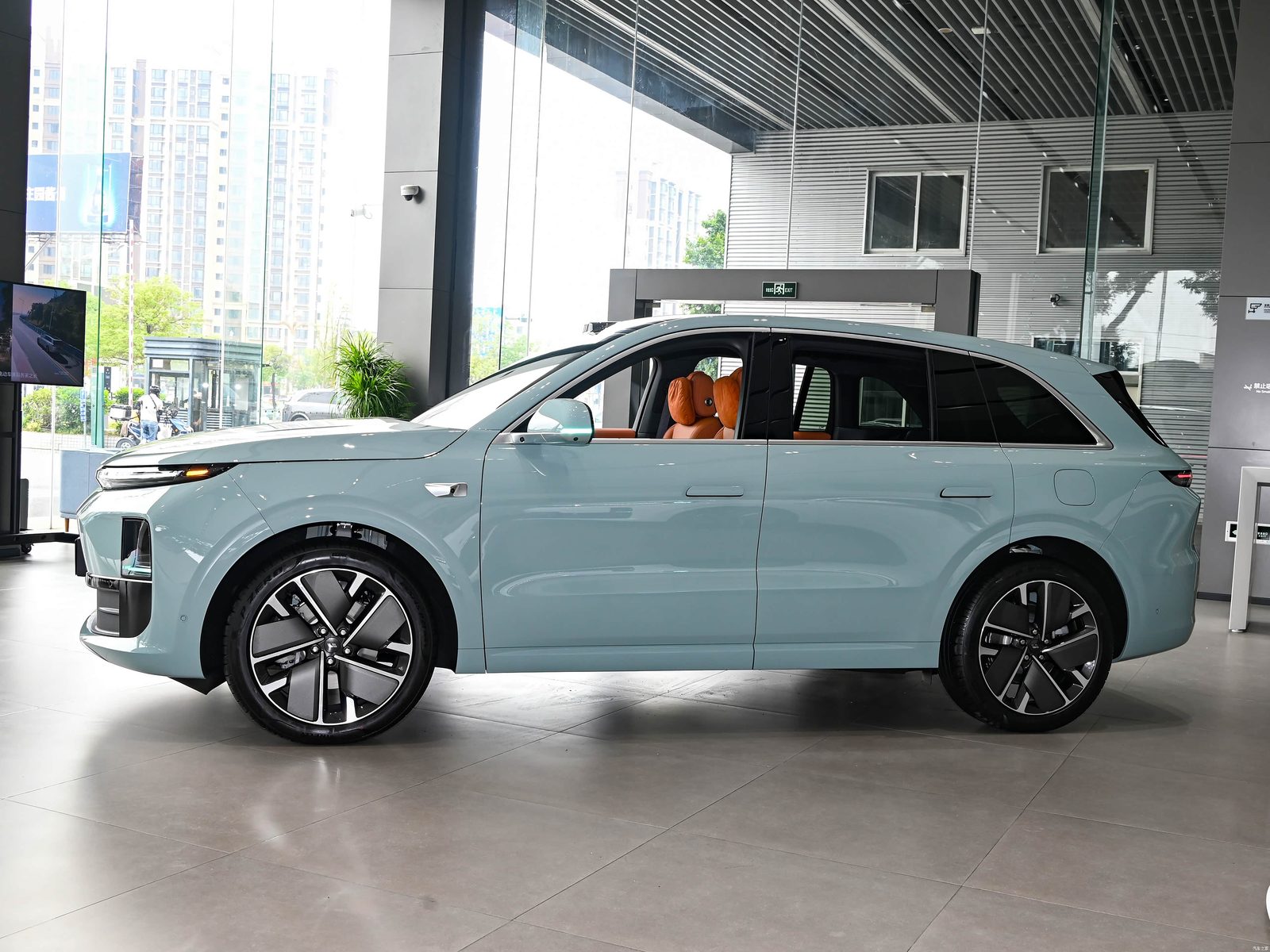 Li Auto L6 Smart Refresh 2025 - exterior, gallery, China exact-trim generation reference market