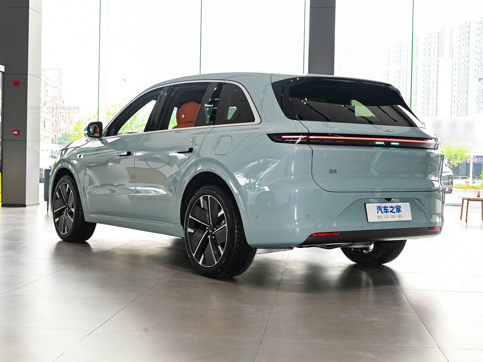 Li Auto L6 Smart Refresh 2025 - exterior, gallery, China exact-trim generation reference market