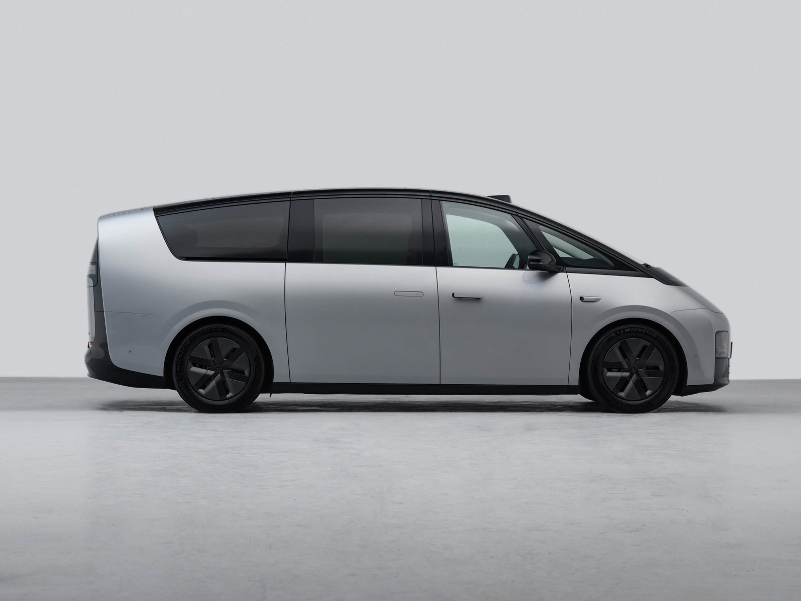 Li Auto Mega First Generation 2024 - exterior, gallery, China exact-trim generation reference market