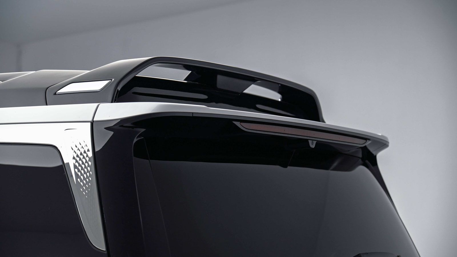 Lorinser Dreamer Shanhe Four-seat High-roof 2026 - exterior, high roof rear spoiler detail