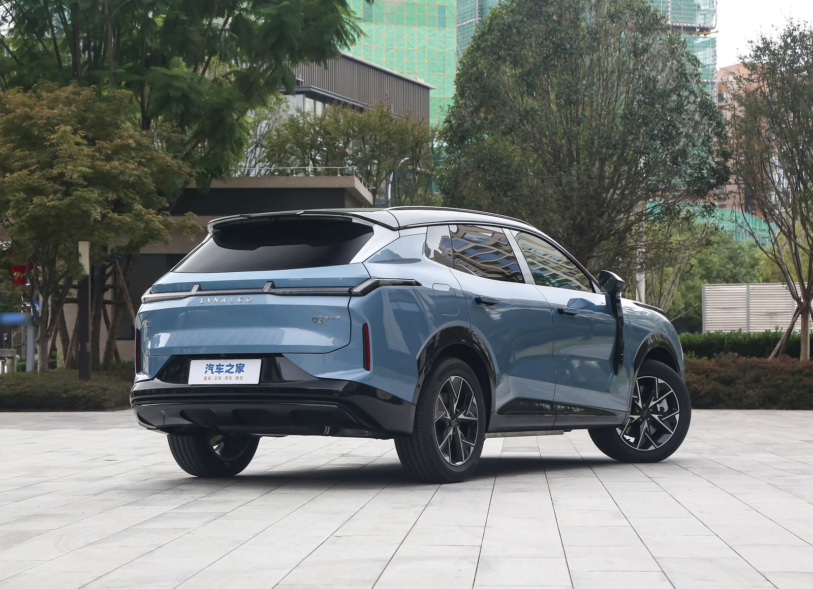 Lynk & Co 08 EM-P 2026 - exterior, rear 3q alt, China market