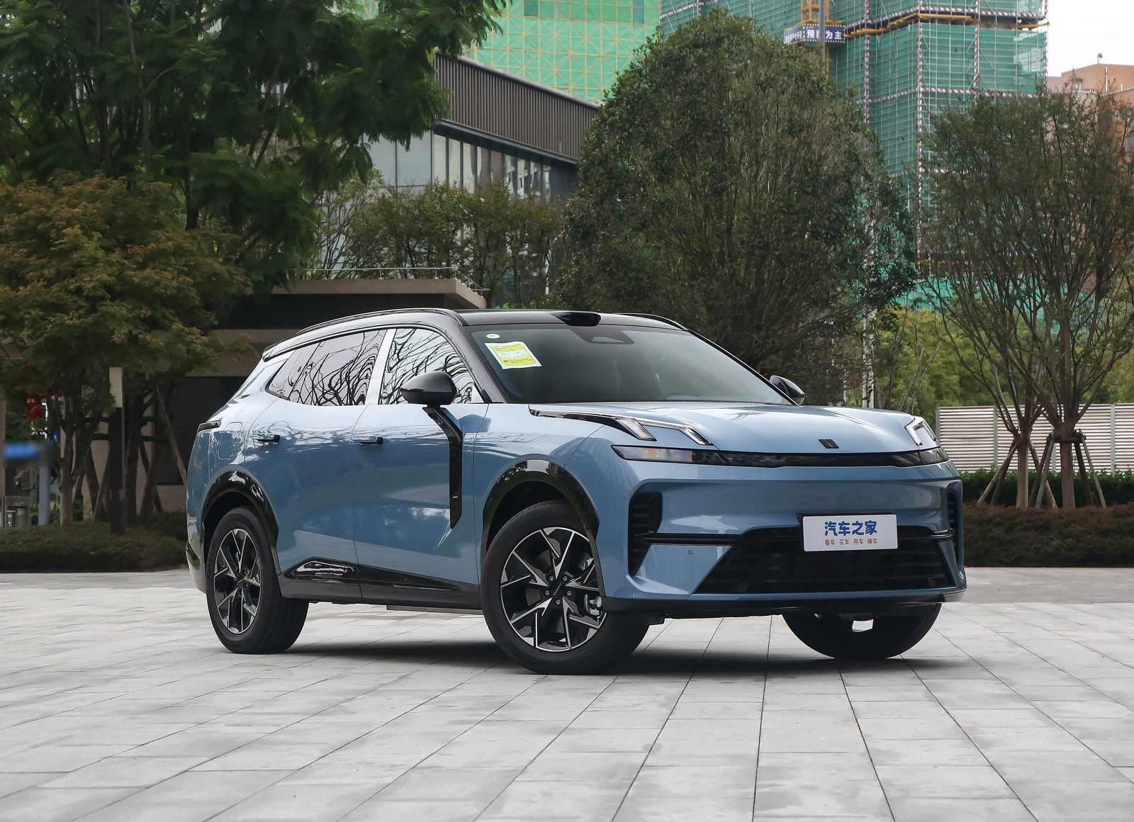 Lynk & Co 08 EM-P 2026 - exterior, front 3q alt, China market