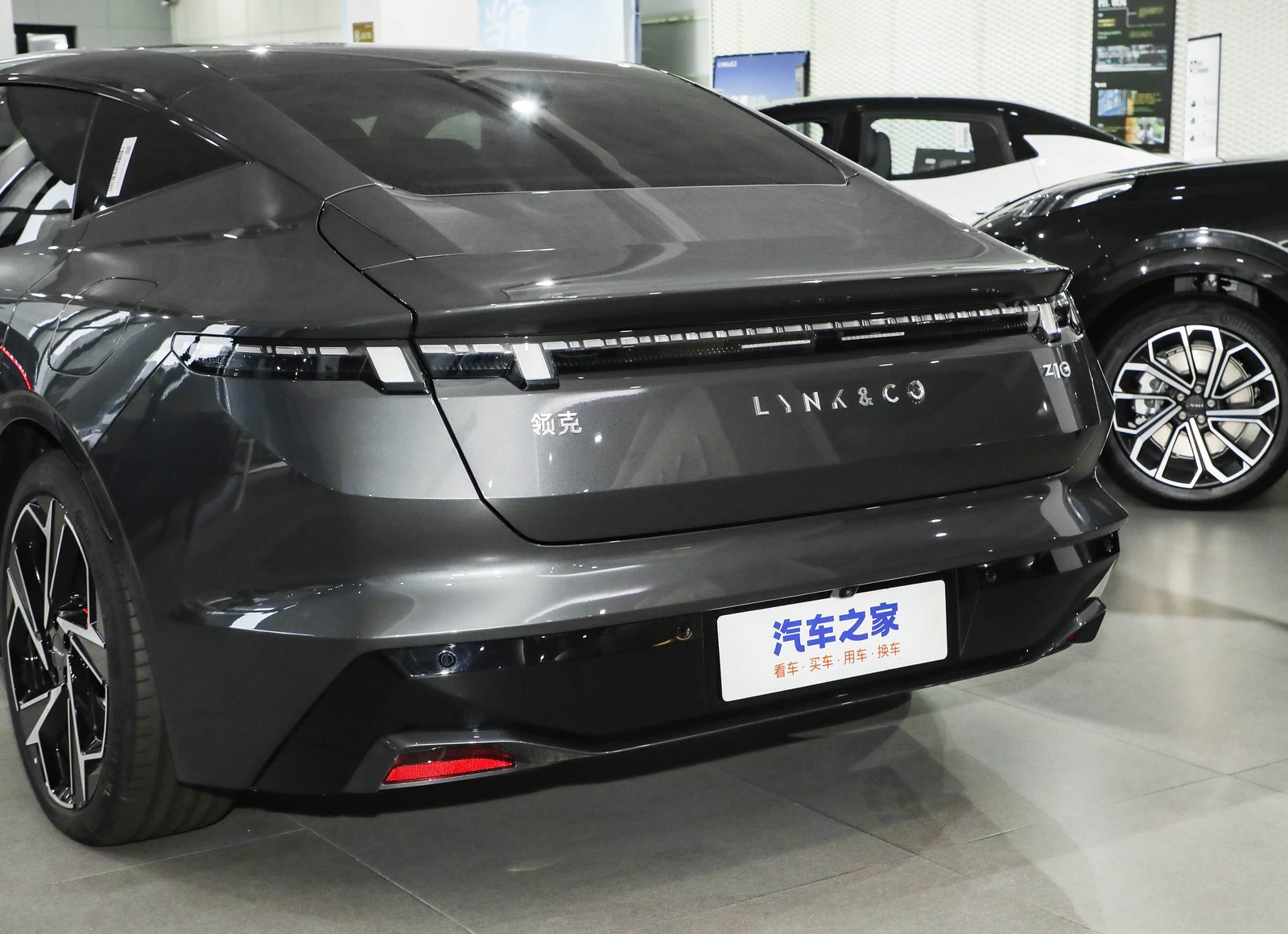 Lynk & Co Z10 2025 - exterior, rear 3q alt, China market