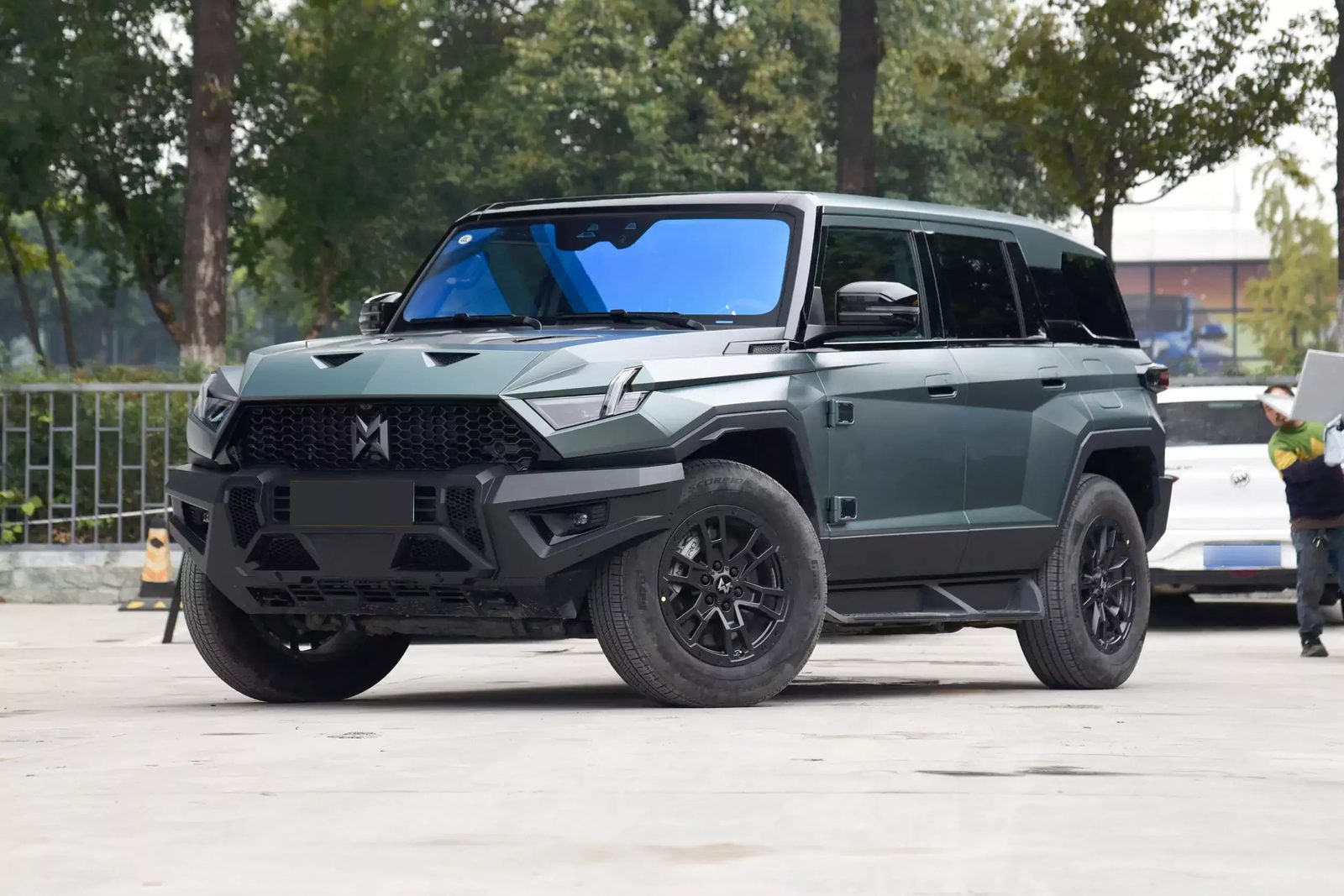 M-Hero 917 EREV 2023 — главное фото модели, экстерьер, вид спереди 3/4, рынок China M-Hero 917 REEV reference