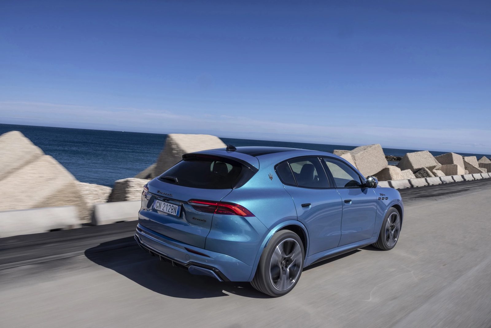 Maserati Grecale Folgore 2024 - exterior, rear three-quarter view, Global / EV Query only market