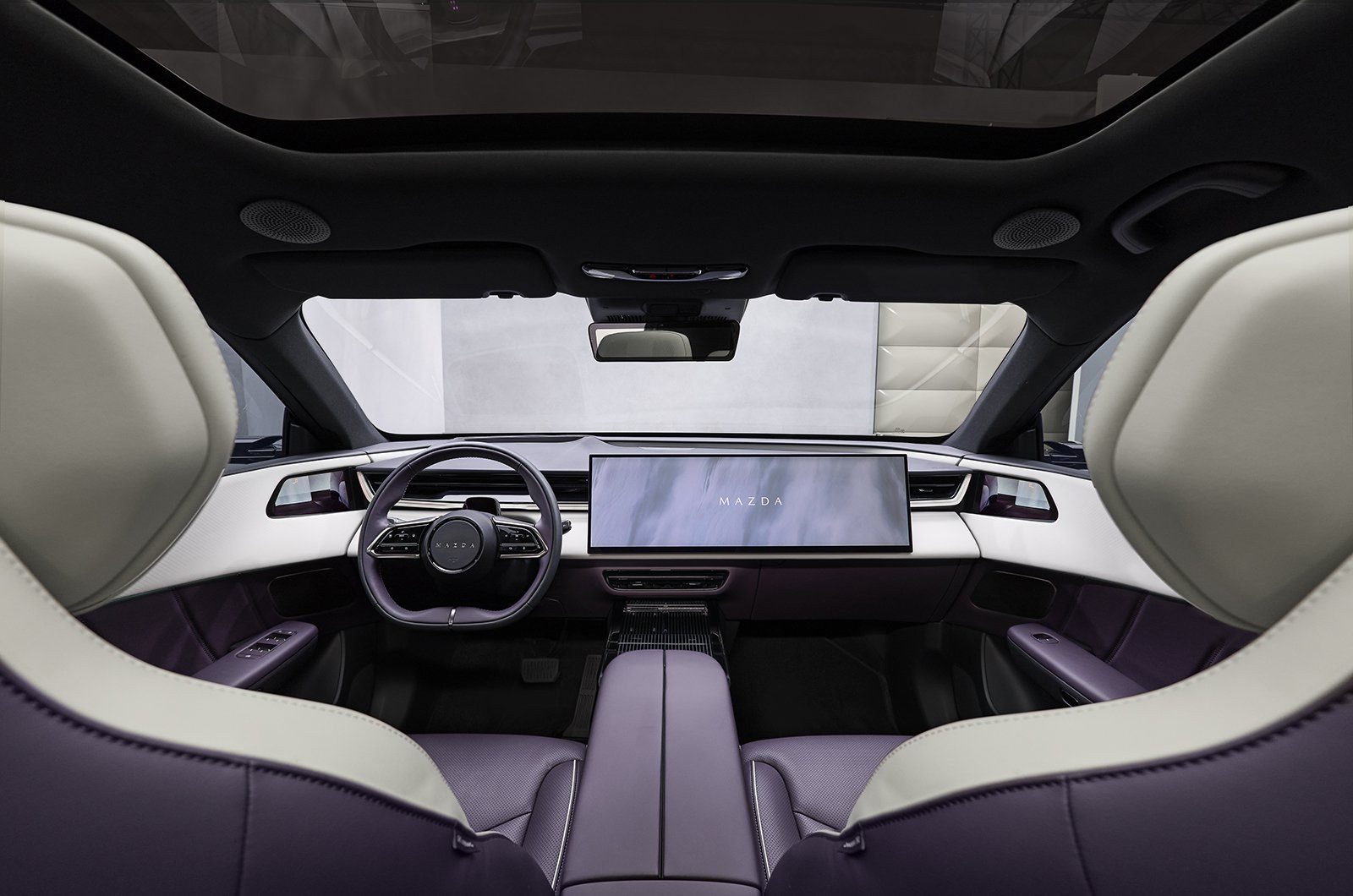 Mazda EZ-60 / CX-6e China EV 2025 — интерьер, dashboard wide, рынок internal_mvp
