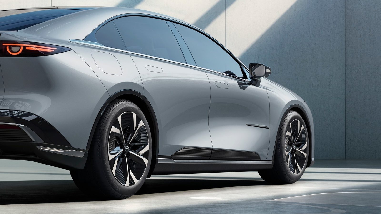 Mazda6e Global 2025 - exterior, rear three-quarter view, Global/Europe reference via Mazda6e/EZ-6 donor market