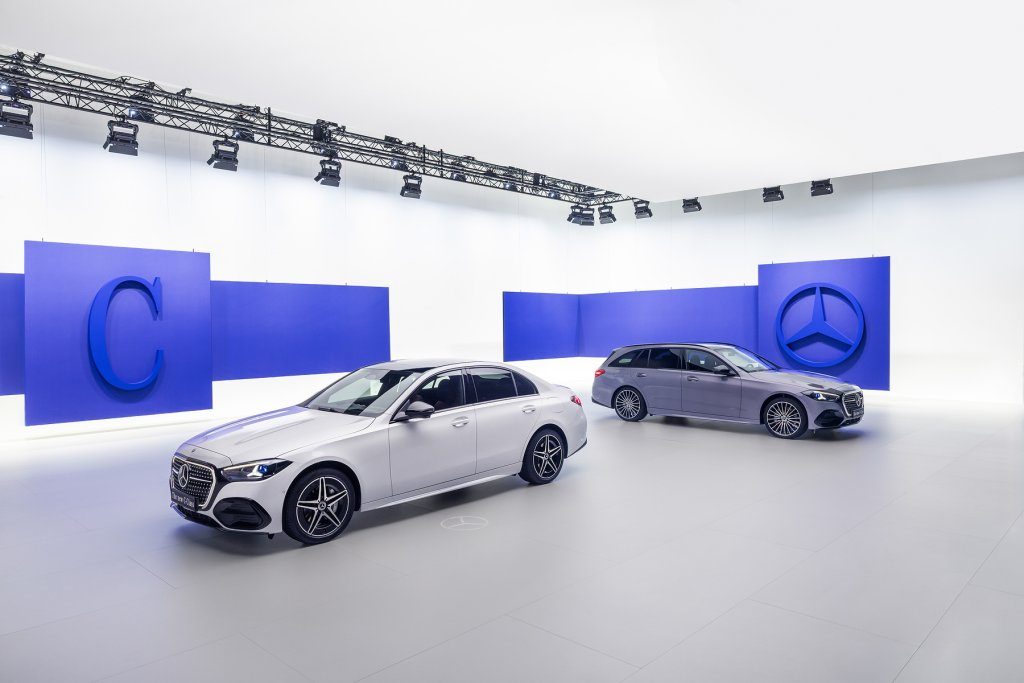 Mercedes-Benz C-Class PHEV (Europe, 2026) - exterior, side view