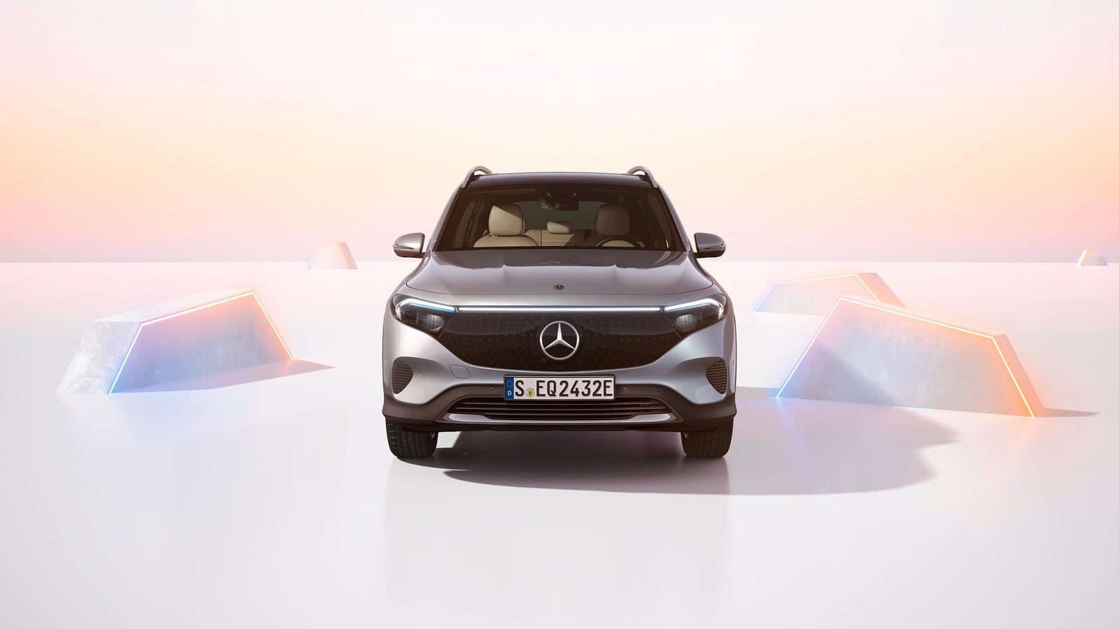 Mercedes-Benz EQB 2024 - exterior, front view, US market