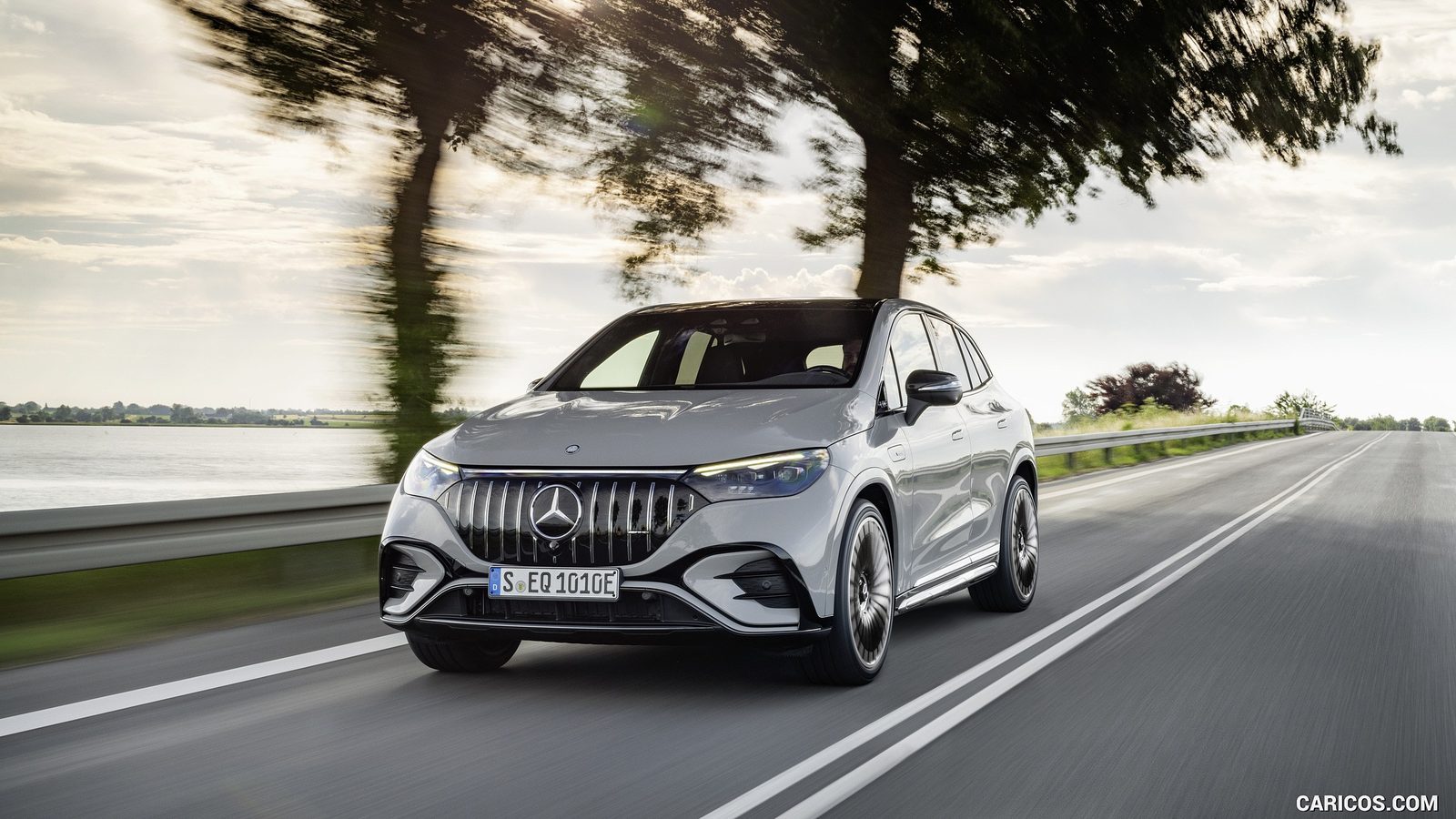 Mercedes-Benz EQE SUV AMG 2024 - exterior, front three-quarter view, Global market