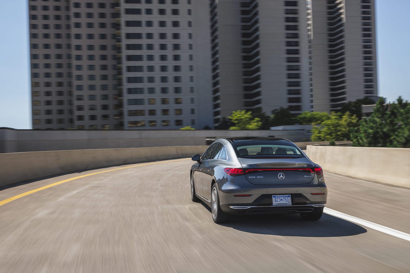 Mercedes-Benz EQE 2023 - exterior, rear three-quarter view, US market