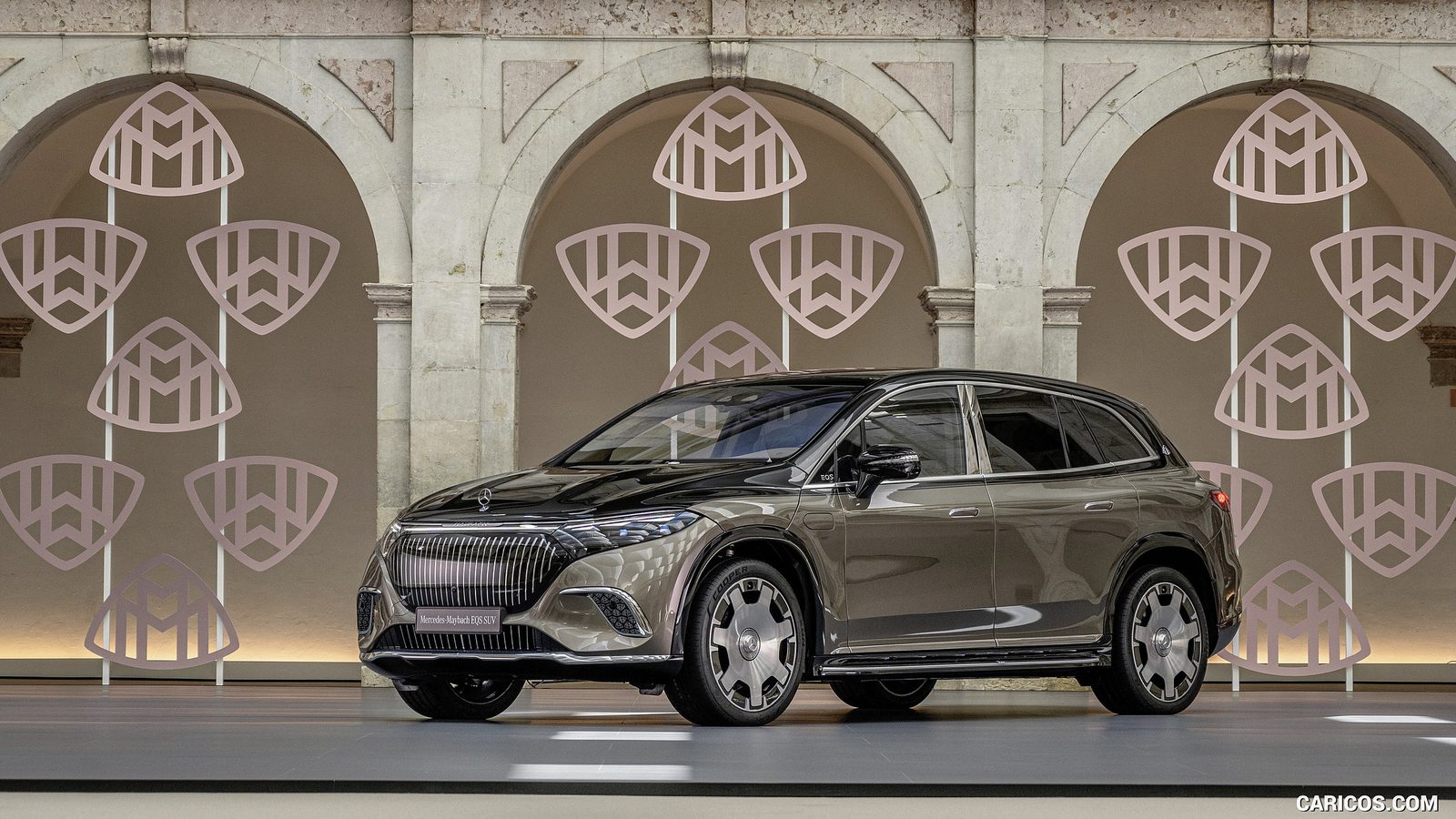 Mercedes-Benz Maybach EQS SUV 2024 - exterior, side view, Global market
