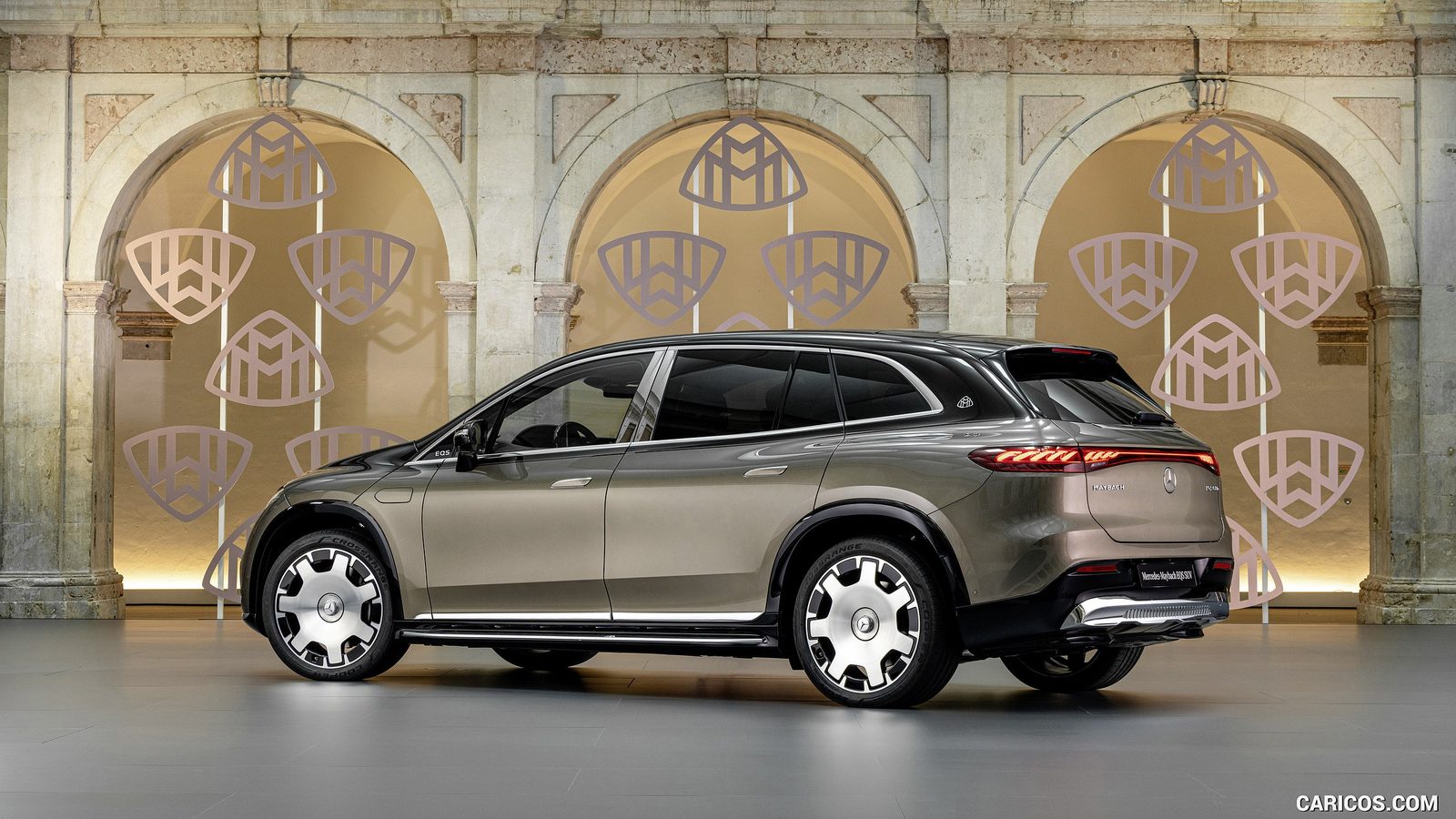 Mercedes-Benz Maybach EQS SUV 2024 - exterior, rear three-quarter view, Global market