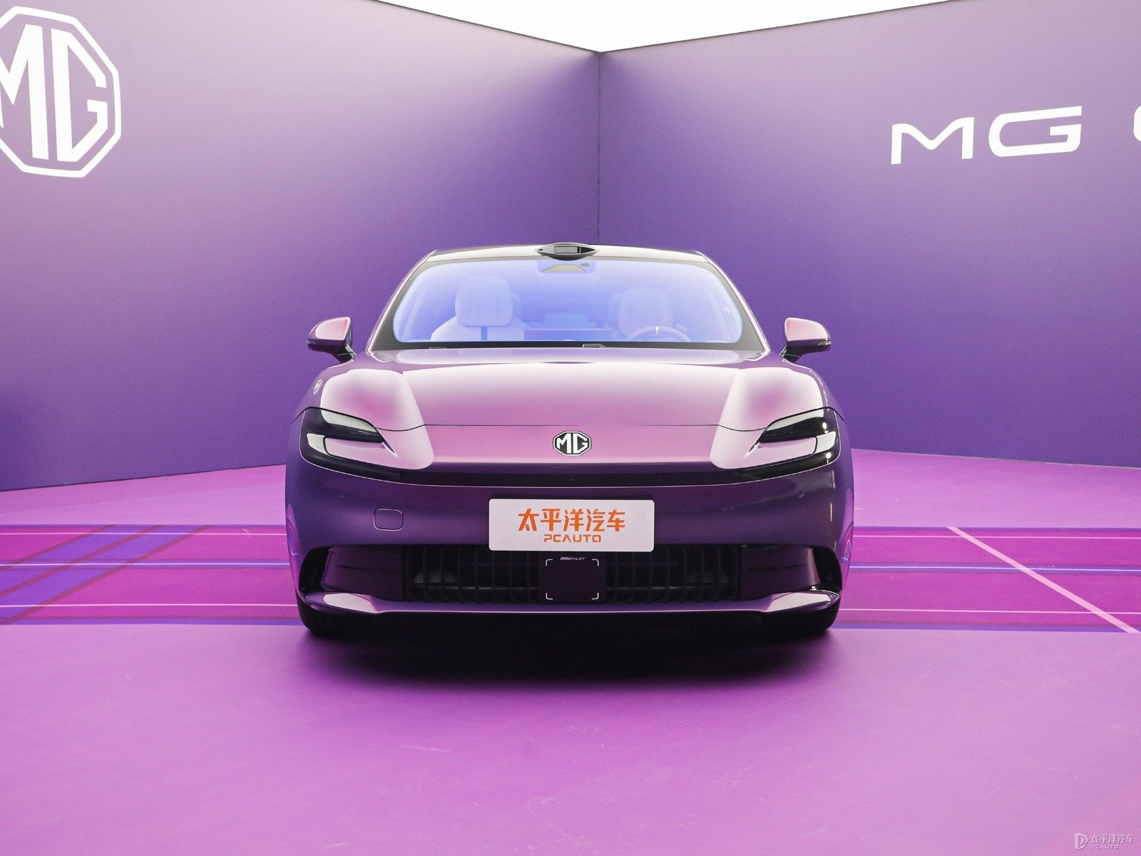 MG 07 PHEV - model photo