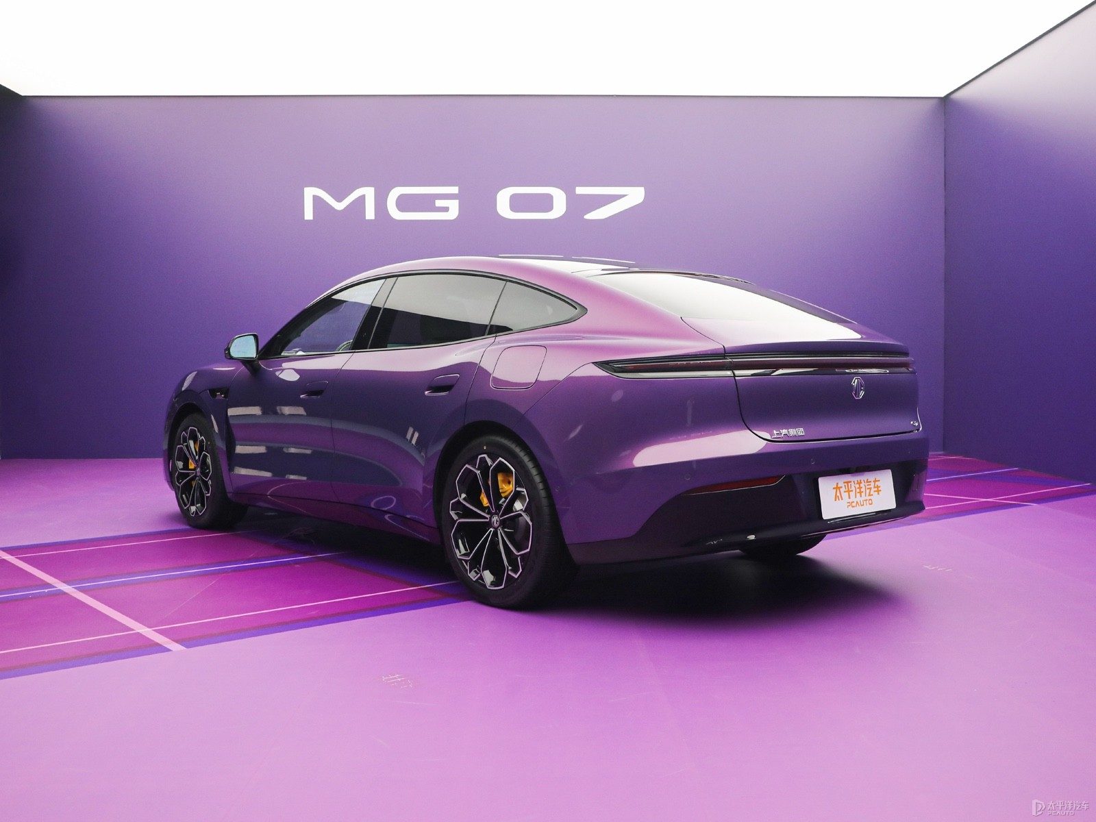 MG 07 PHEV 2026 - exterior, rear three-quarter view, China market