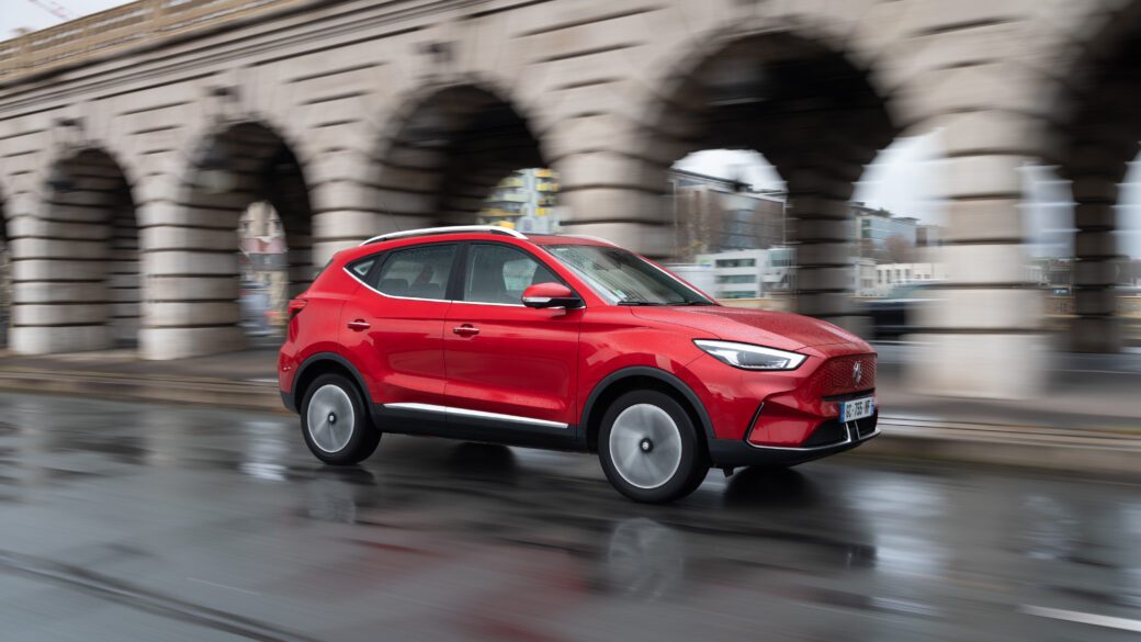MG ZS EV 2022 - exterior, side motion, Europe / global market