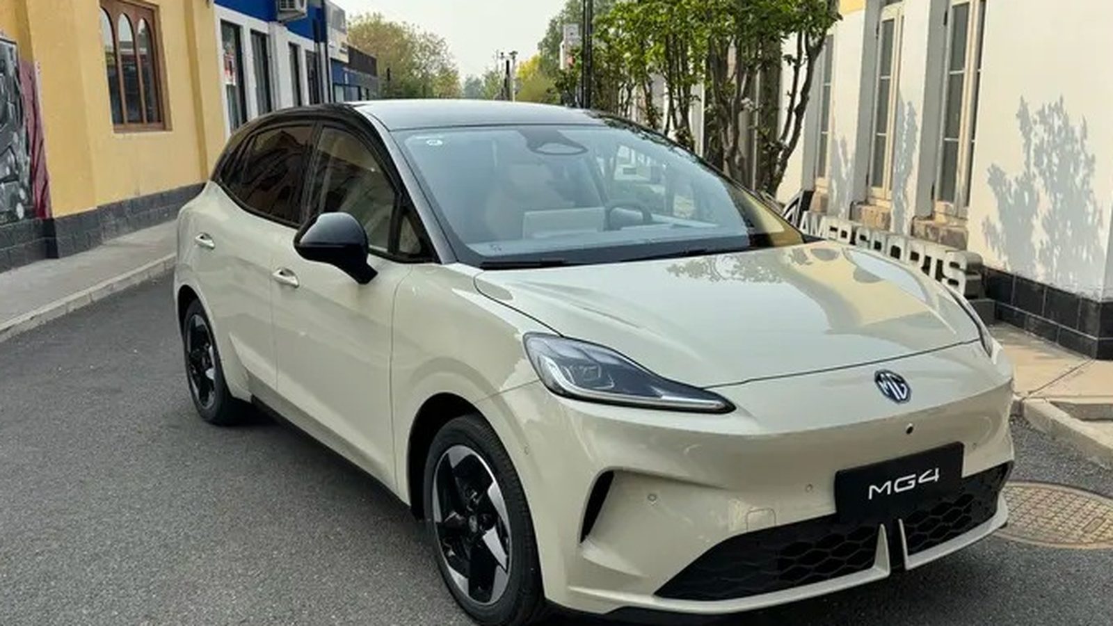 MG4 EV 2026 - exterior, front view