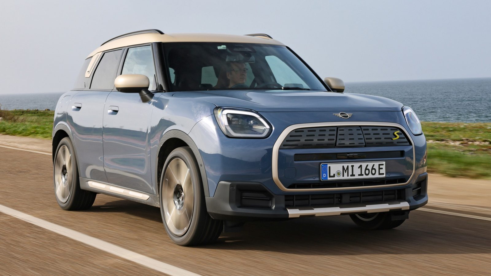 Mini Countryman Electric 2024 — экстерьер, вид сбоку, рынок internal_mvp