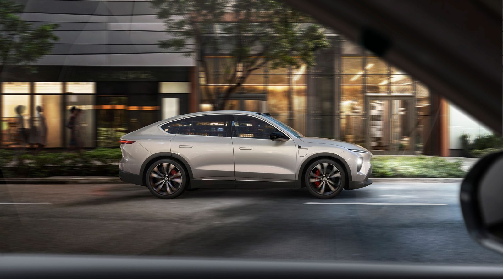 NIO EC7 - model photo