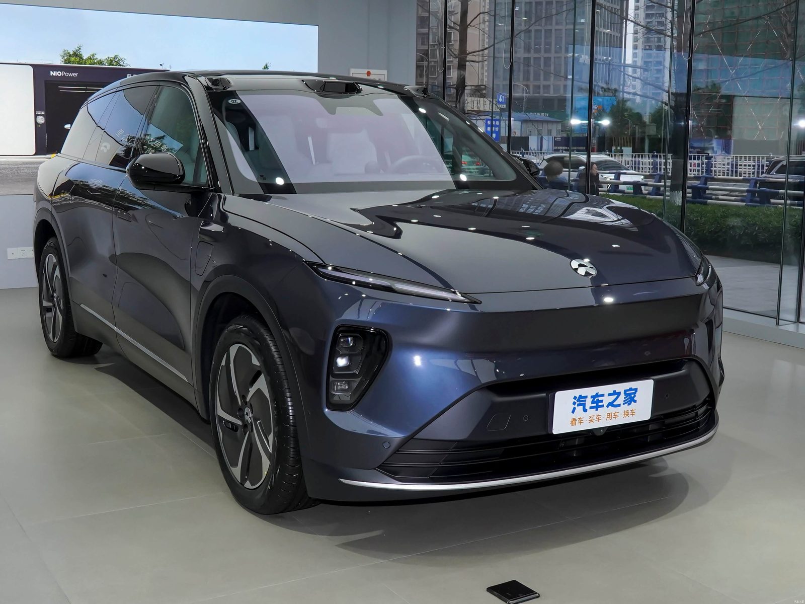 NIO EL8 Second Generation Europe 2024 - exterior, rear three-quarter view, China / Europe body reference market