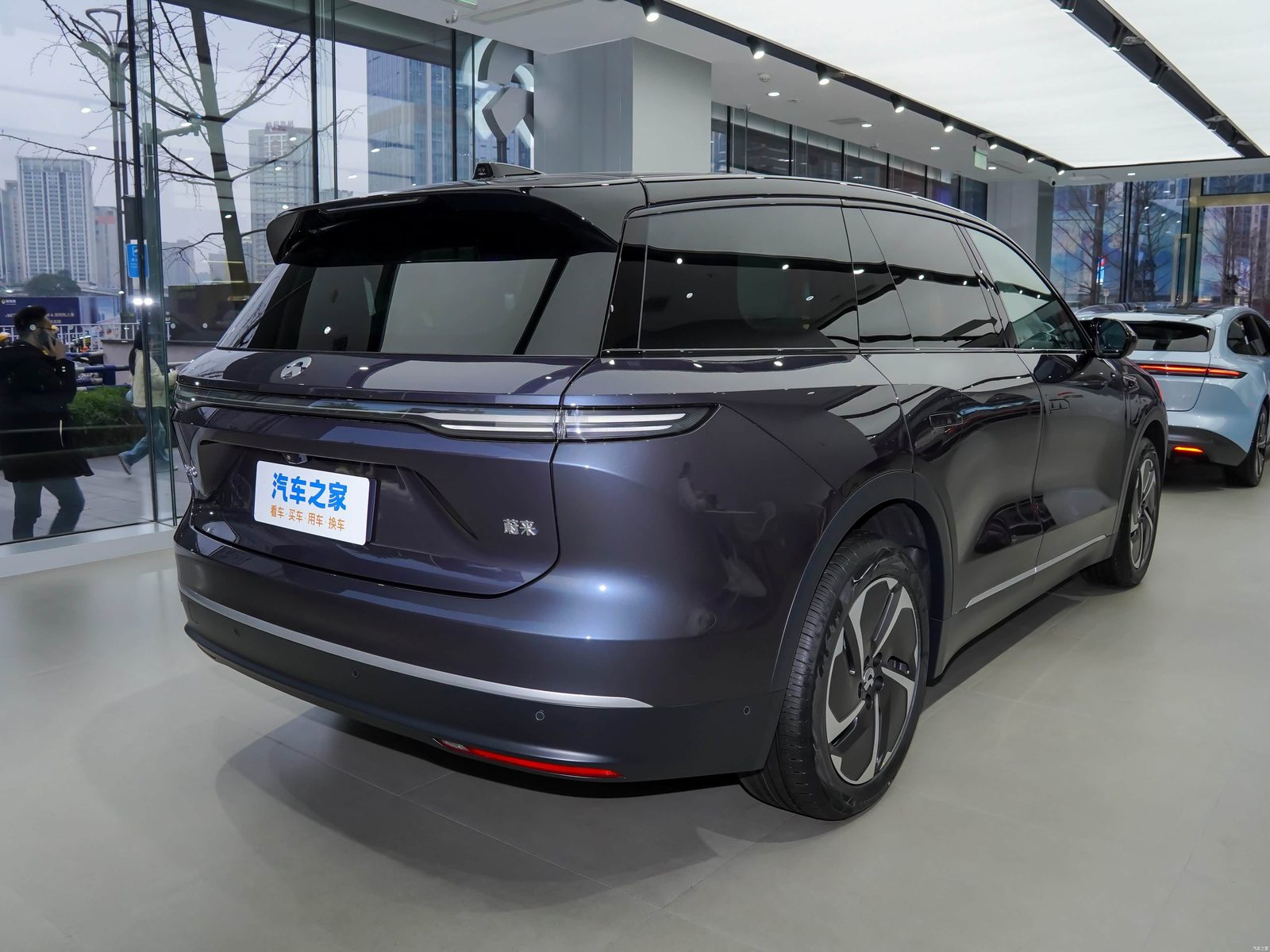 NIO EL8 Second Generation Europe 2024 - exterior, rear three-quarter view, China / Europe body reference market