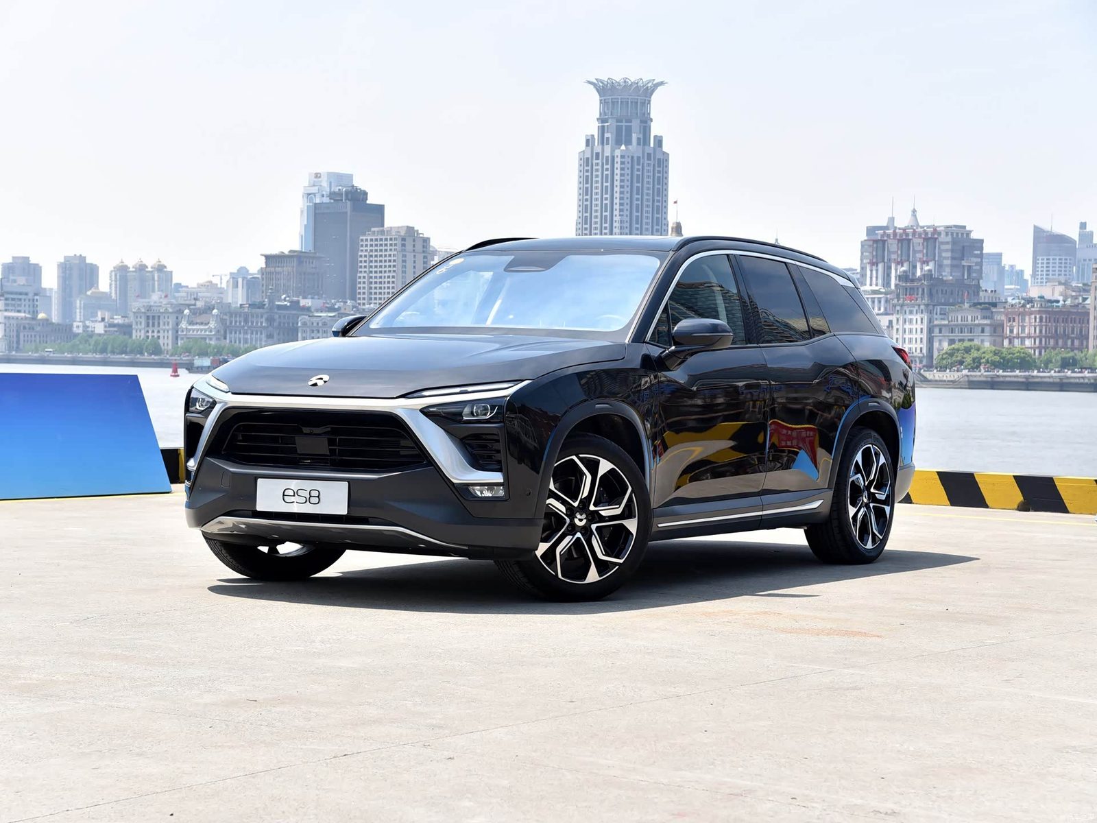 NIO ES8 First Generation 2018 - main model photo, exterior, front three-quarter view, China exact-trim generation reference market