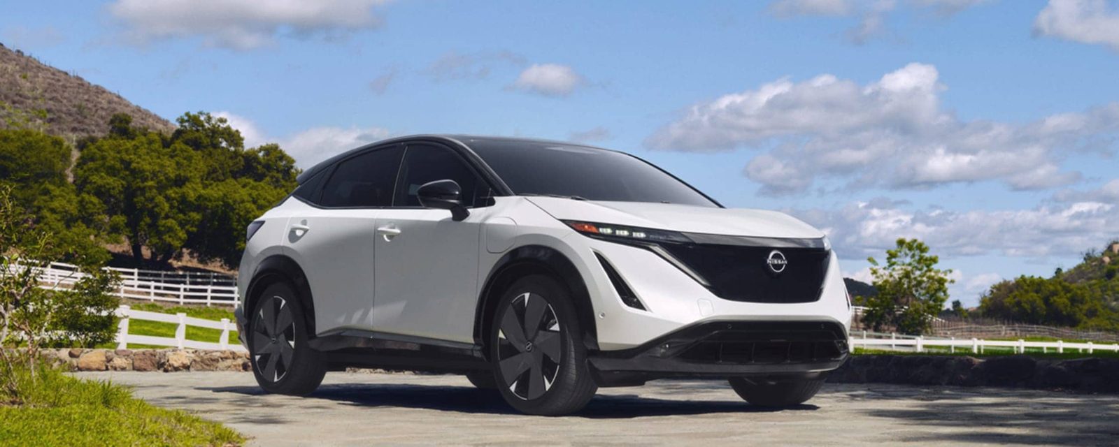 Nissan Ariya Global 2026 - exterior, side view, Global reference market