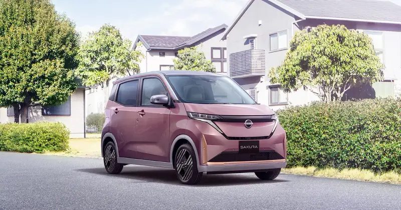 Nissan Sakura Japan - model photo