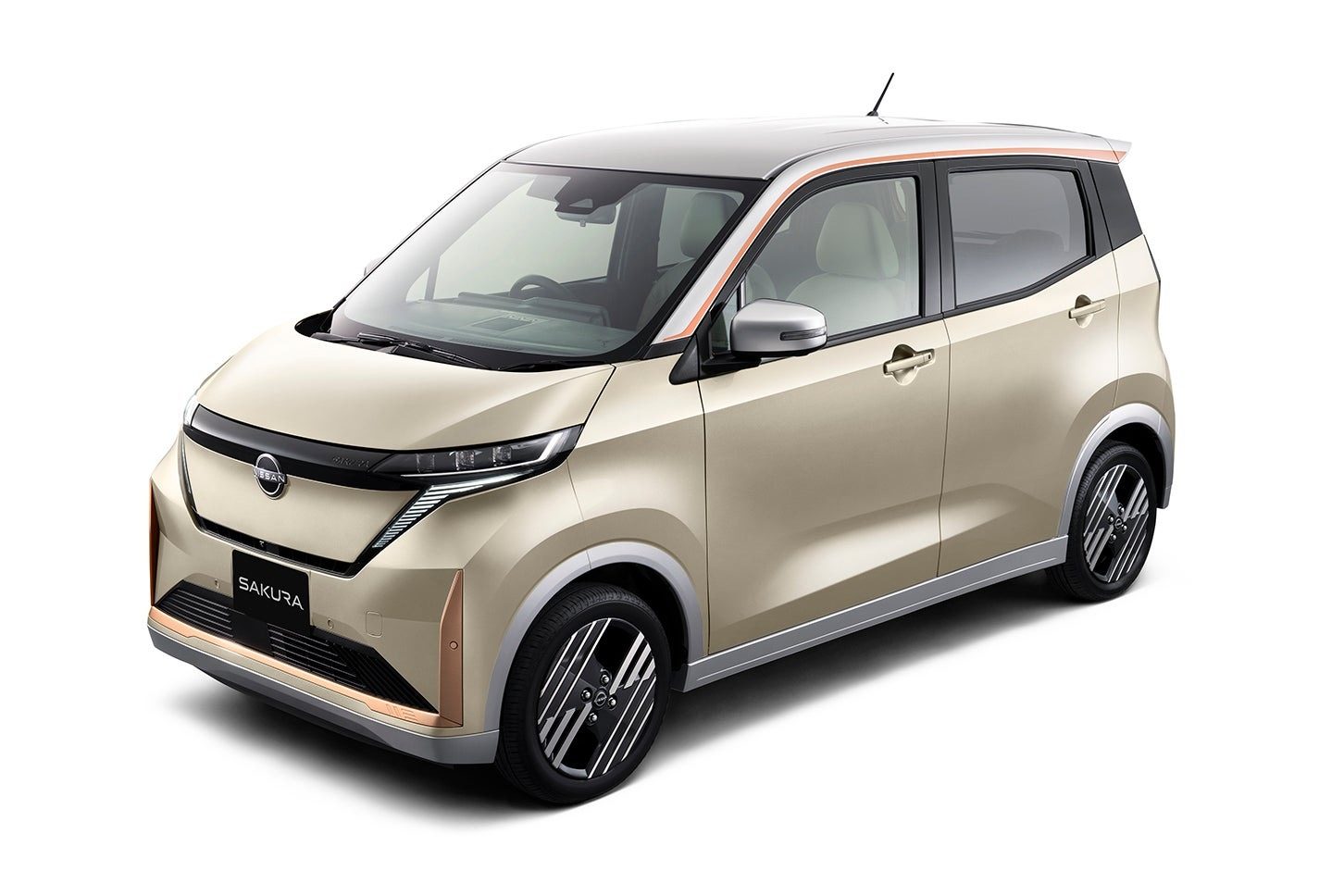 Nissan Sakura Japan 2022 - exterior, front three quarter beige, Japan market