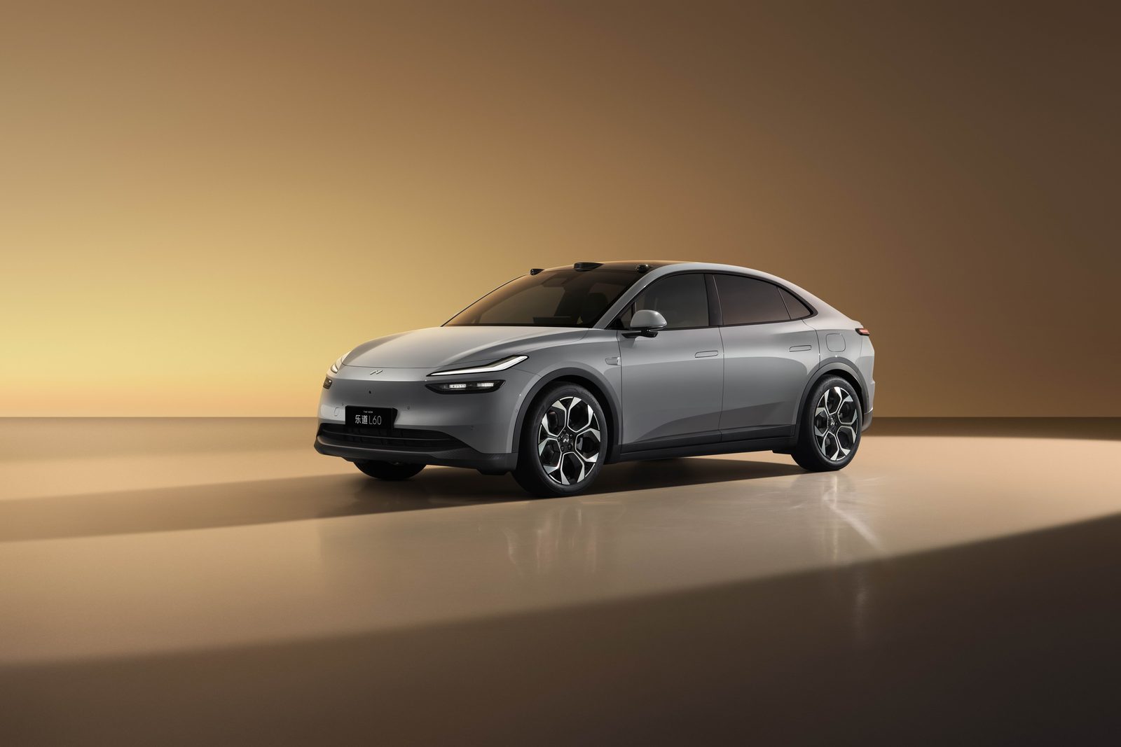Onvo L60 2024 - exterior, studio front 3q, China market