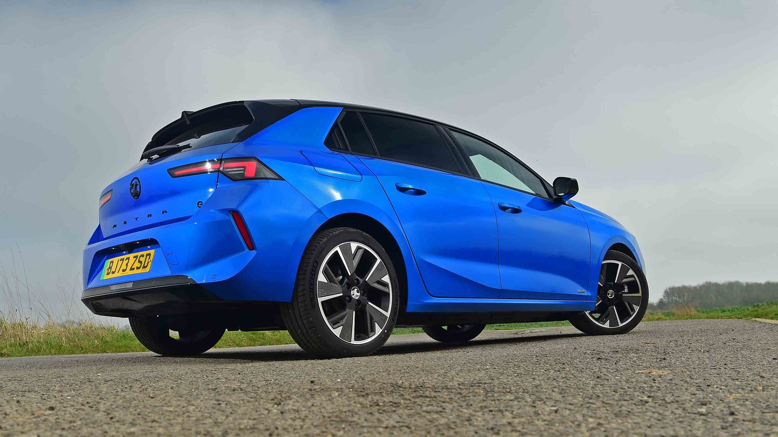 Opel / Vauxhall Astra Electric 2023 - exterior, rear three-quarter view, Europe market