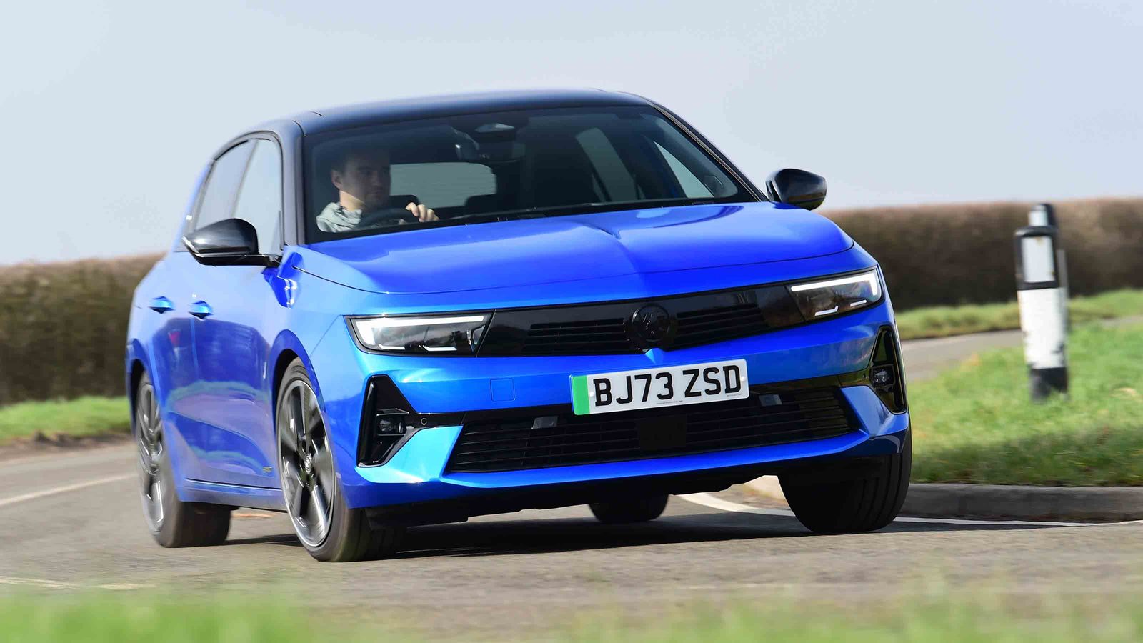 Opel / Vauxhall Astra Electric 2023 - exterior, front cornering, Europe market