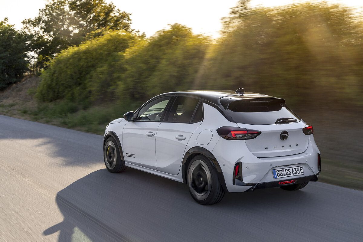 Opel / Vauxhall Corsa GSE 2026 - exterior, rear three quarter driving