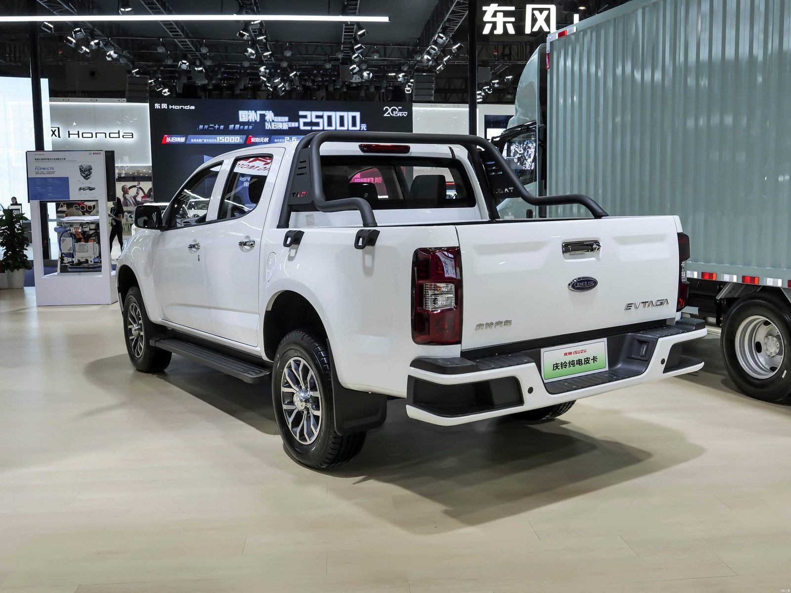 Qingling Isuzu Pickup TAGA EV / TAGA Daka Pure Electric 2025 - exterior, rear three-quarter view, China market