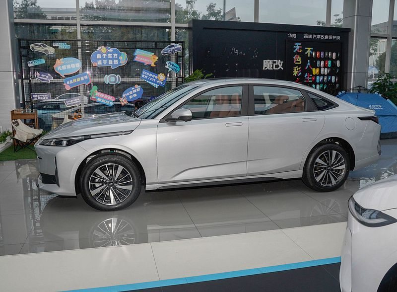 Qiyuan A05 PHEV 2024 - exterior, side view