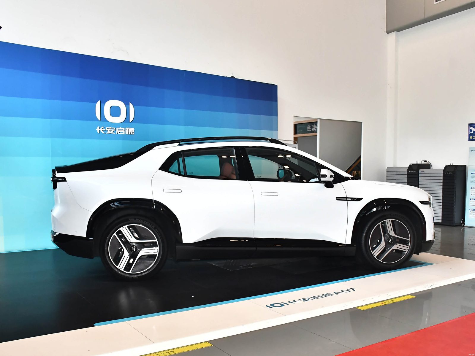 Qiyuan E07 EREV 2024 - exterior, side profile, China market