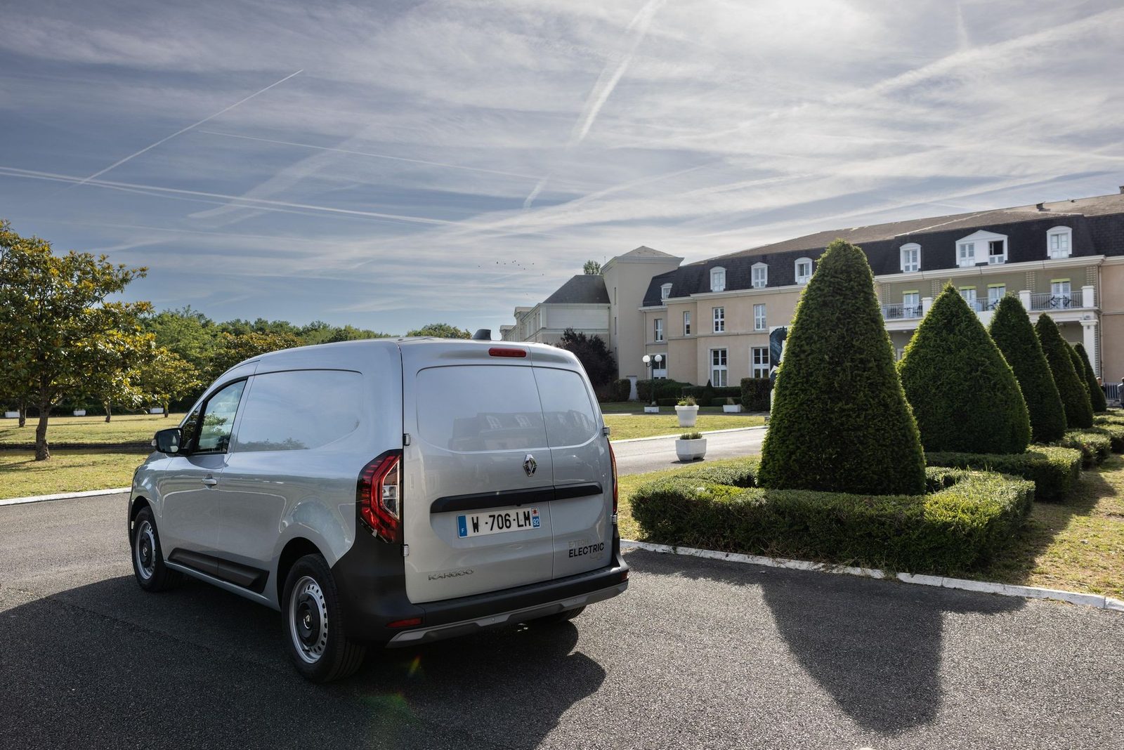 Renault Kangoo E-Tech Electric 2023 - exterior, rear three-quarter view, Europe / EV Query only market