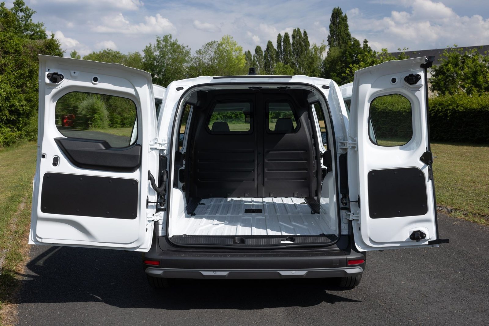 Renault Kangoo E-Tech Electric 2023 - exterior, rear doors cargo, Europe / EV Query only market