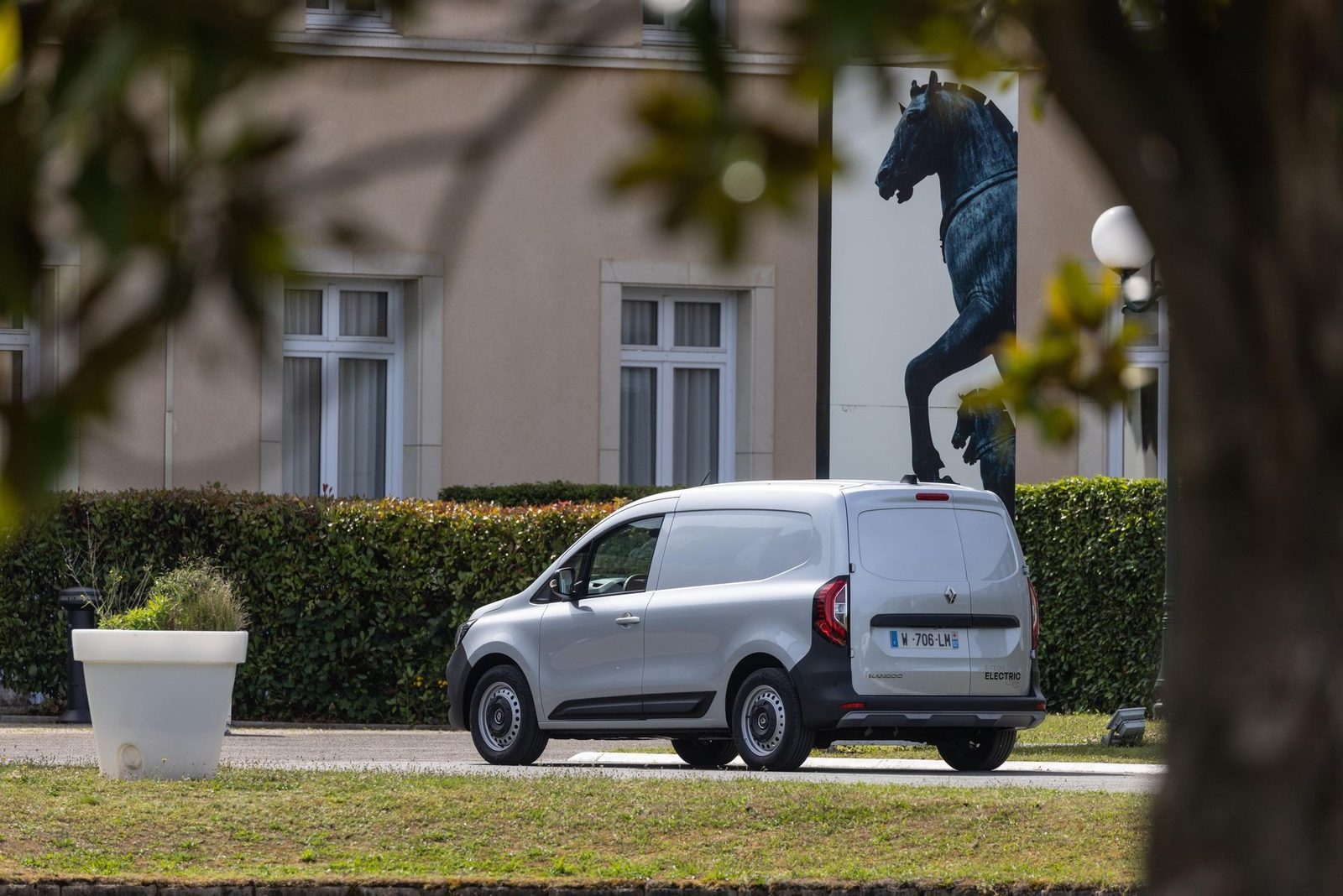 Renault Kangoo E-Tech Electric 2023 - exterior, side profile, Europe / EV Query only market