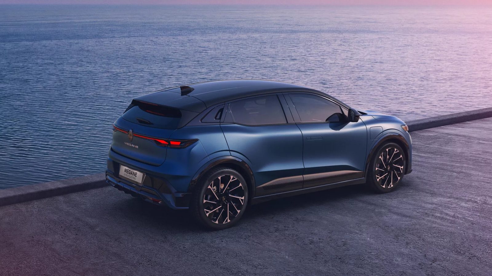 Renault Megane E-Tech Electric 2022 - exterior, rear 3q road, europe_reference market