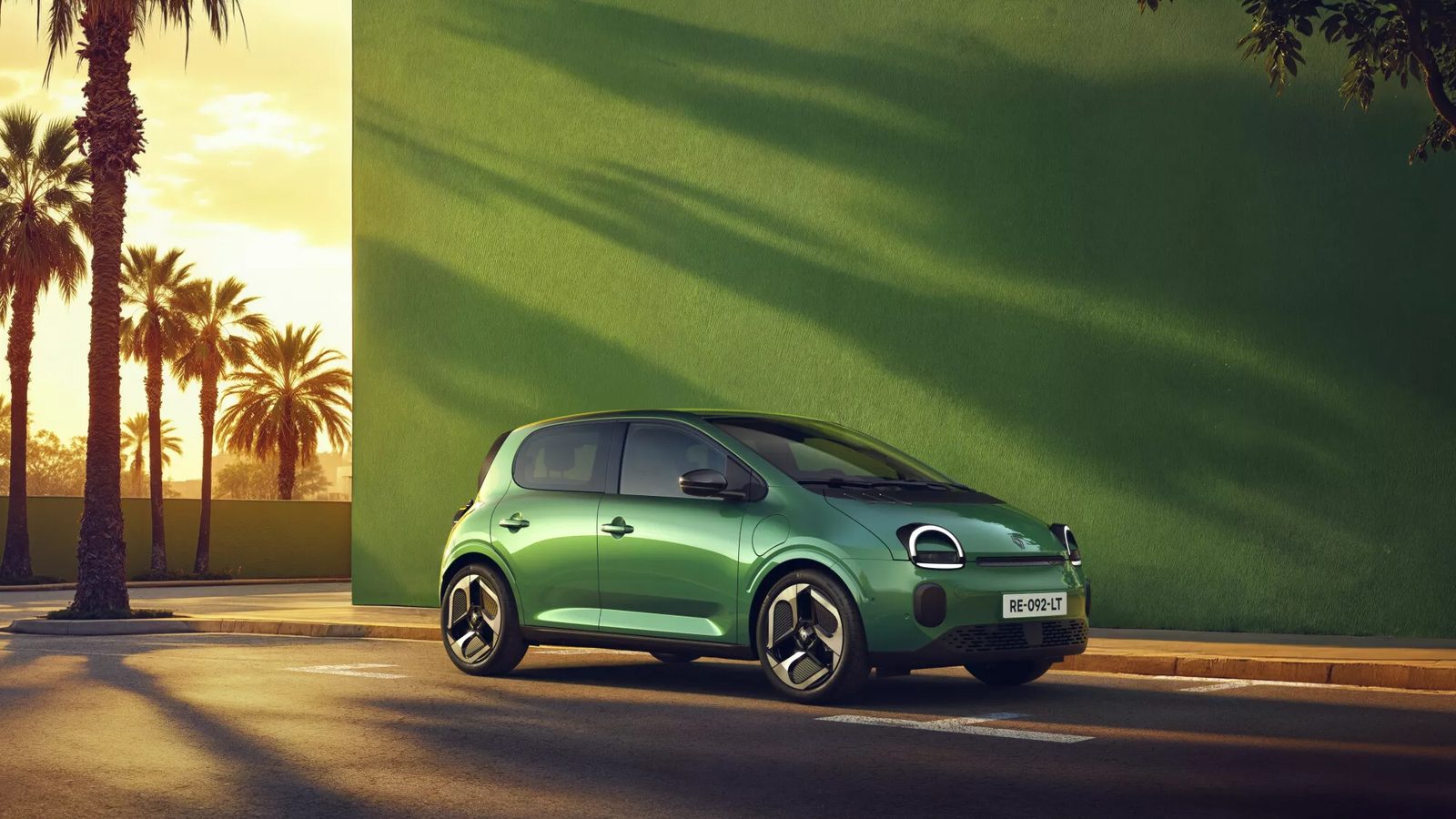 Renault Twingo E-Tech Electric - model photo