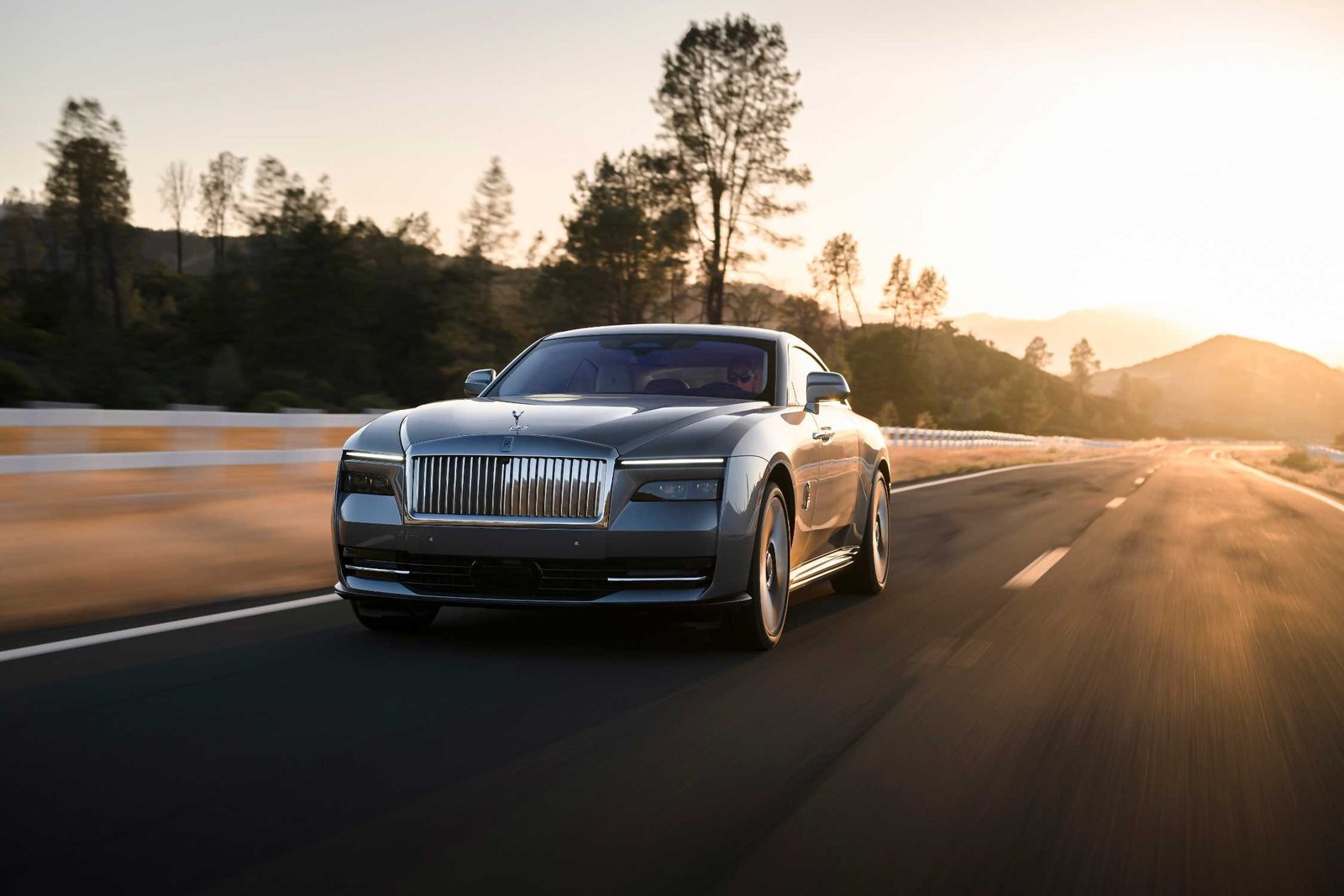 Rolls-Royce Spectre - model photo